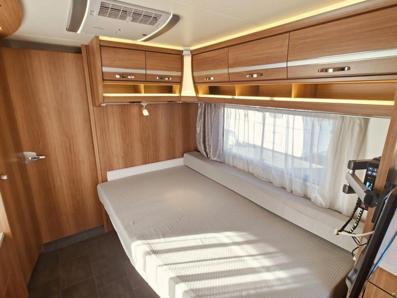 Dethleffs NOMAD 740 RFK Doppelbett & Stockbetten