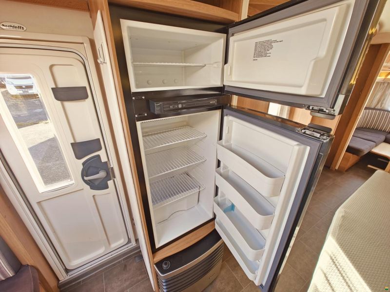 Dethleffs NOMAD 740 RFK Doppelbett & Stockbetten