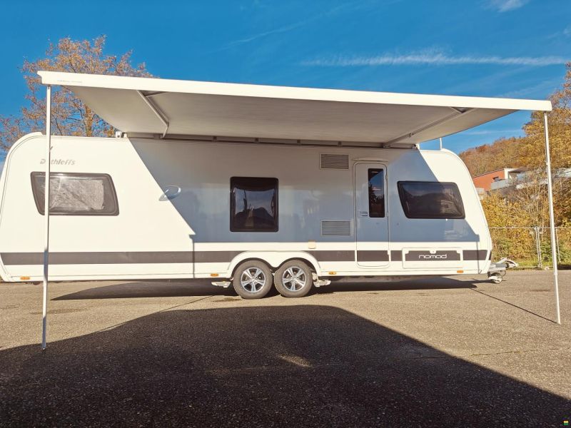 Dethleffs NOMAD 740 RFK Doppelbett & Stockbetten