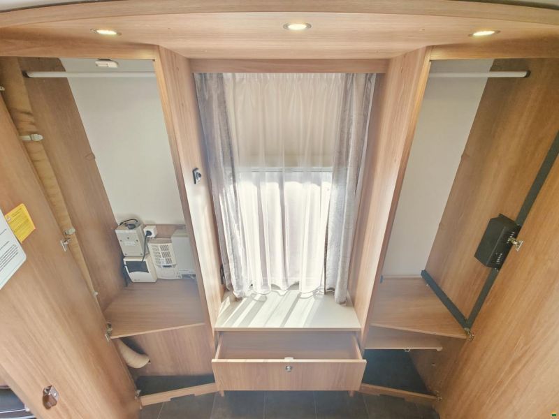 Dethleffs NOMAD 740 RFK Doppelbett & Stockbetten