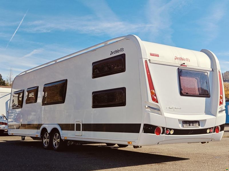 Dethleffs NOMAD 740 RFK Doppelbett & Stockbetten