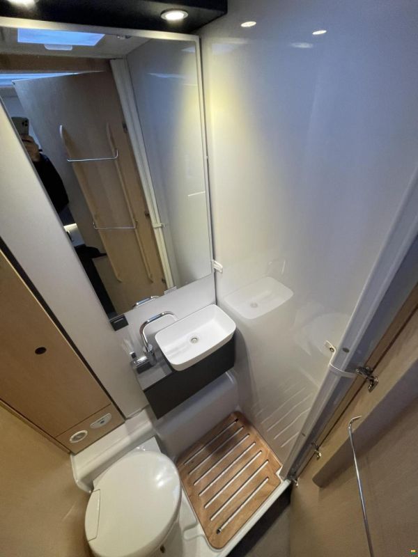 Sunlight Adventure T Ford 670S