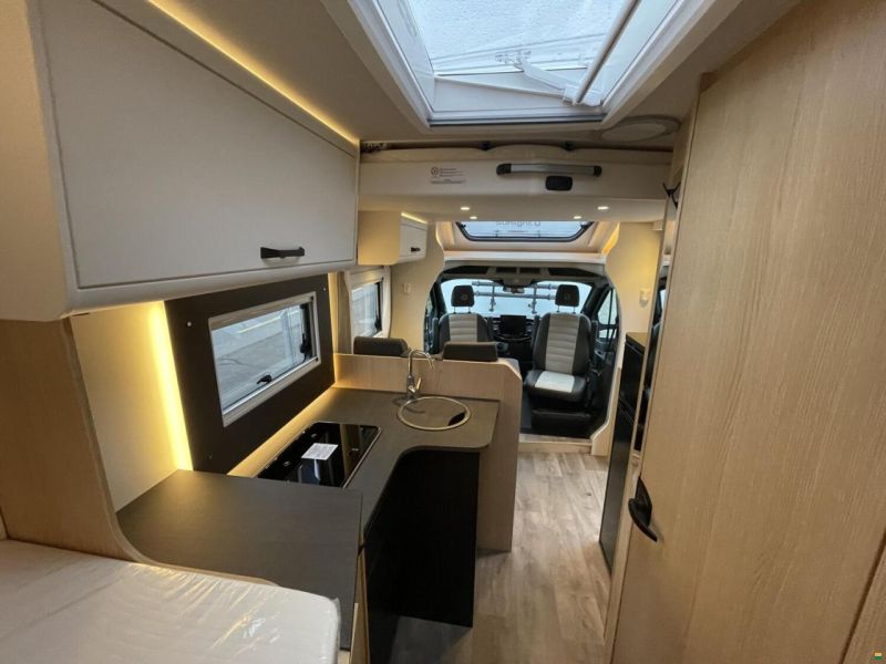 Sunlight Adventure T Ford 670S