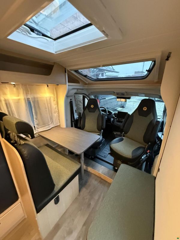 Sunlight Adventure V 67S