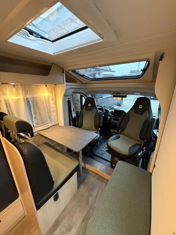 Sunlight Adventure V 67S