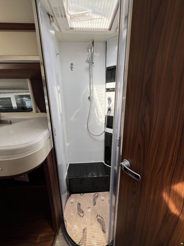 Hobby First Class Mobil