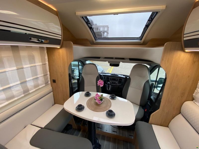 Roller Team Kronos 285 P, Ford 2.0TDCi 170PS Automat