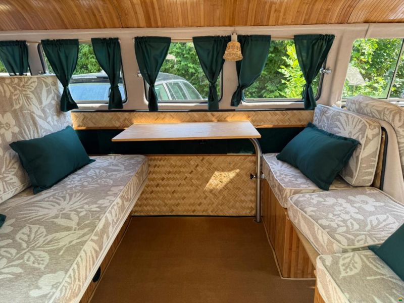 Volkswagen VW T1 Deluxe