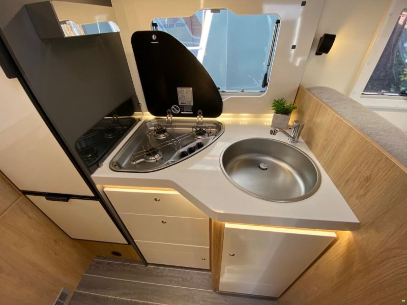 Roller Team Kronos 294 TL, Ford 2.0TDCi 170PS