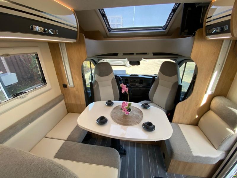 Roller Team Kronos 294 TL, Ford 2.0TDCi 170PS