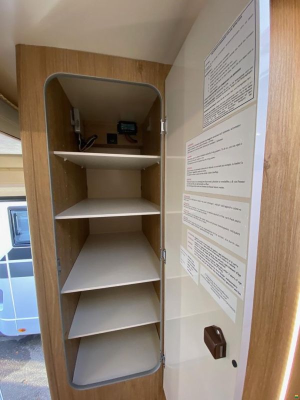 Roller Team Kronos 294 TL, Ford 2.0TDCi 170PS