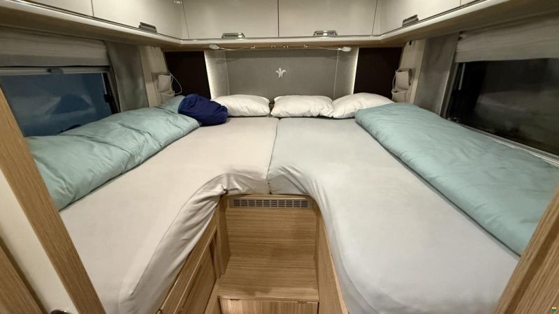 Niesmann-Bischoff Flair 920 EK