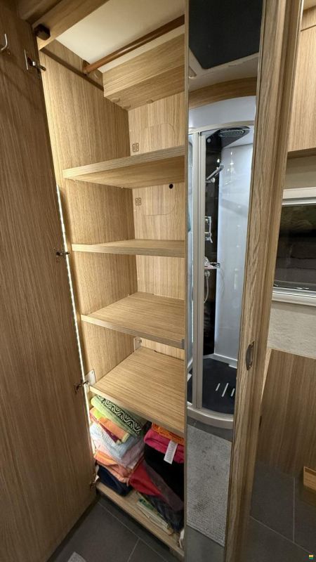 Niesmann-Bischoff Flair 920 EK