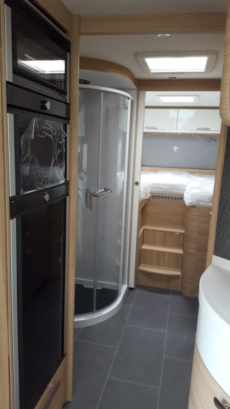 Niesmann-Bischoff Flair 920 EK