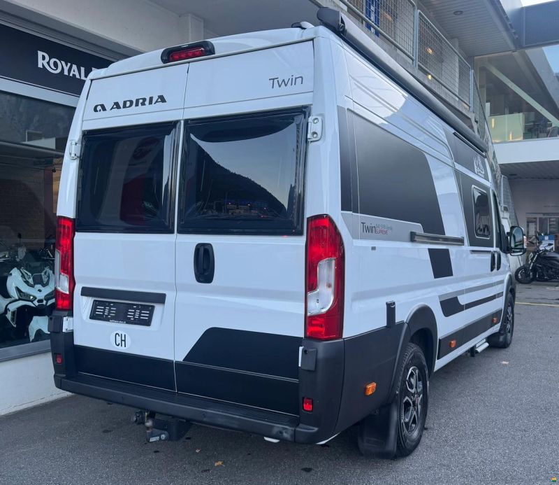 Adria Twin 640 SPB Family Supreme