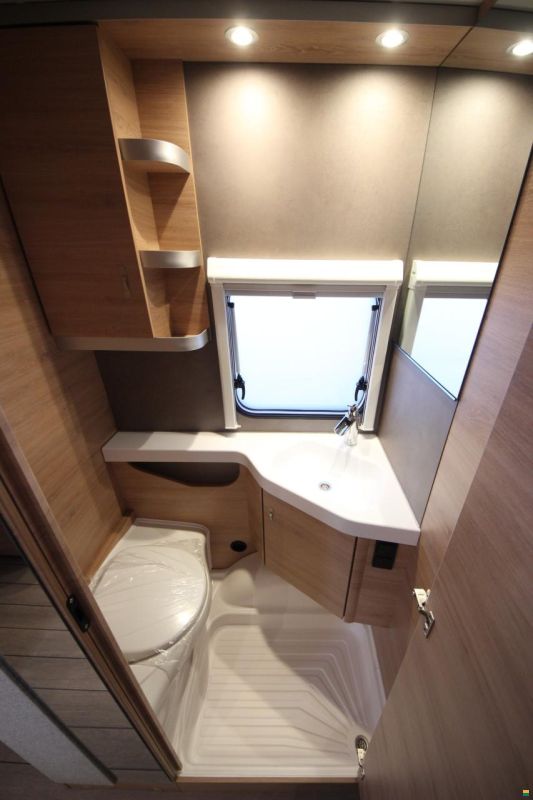 Knaus SÜDWIND 460 EU BLACK SEL. (2026)