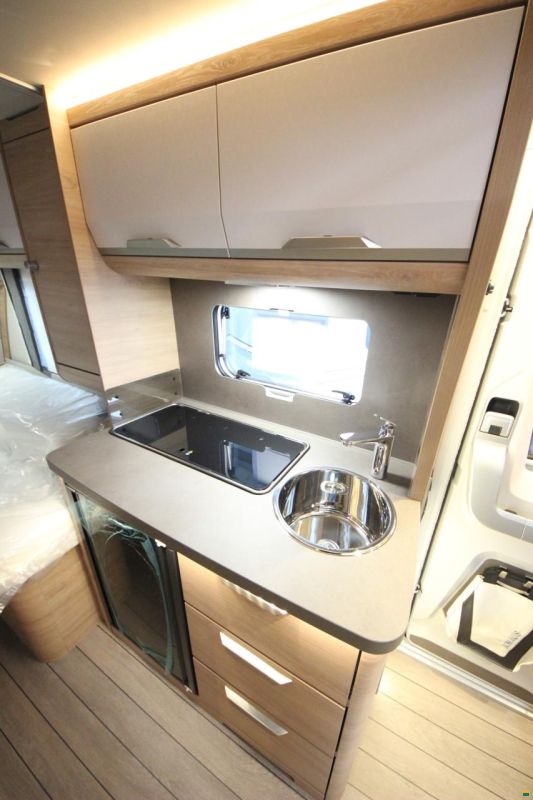 Knaus SÜDWIND 460 EU BLACK SEL. (2026)