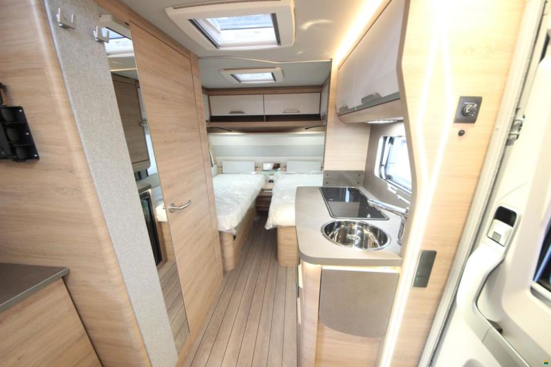 Knaus SÜDWIND 460 EU BLACK SEL. (2026)