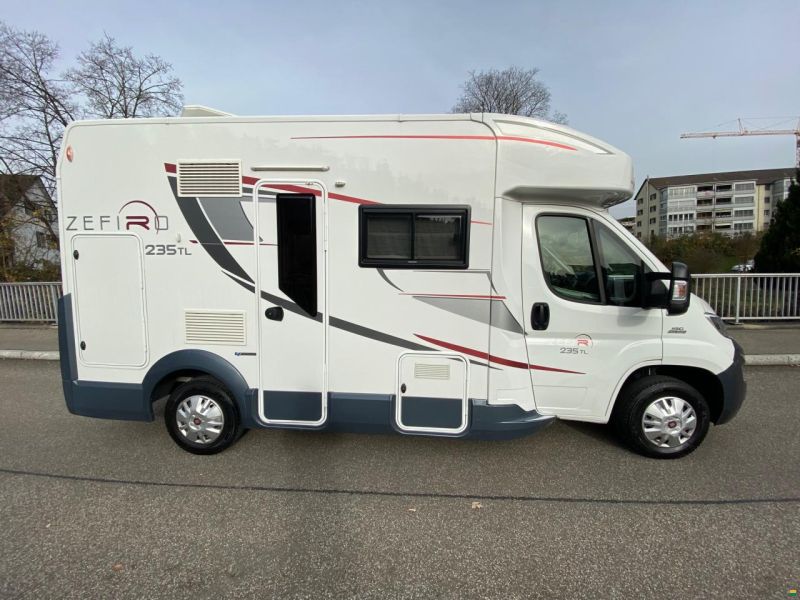 Roller Team Zefiro 235 TL, Fiat 2.3MJ 150PS Automat