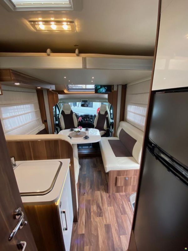 Roller Team Zefiro 235 TL, Fiat 2.3MJ 150PS Automat