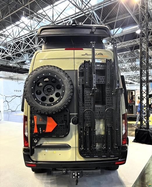 Julia Camper Yosemite 4x4