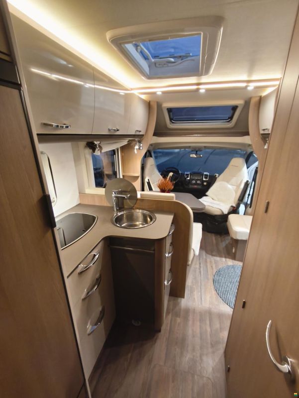 Bürstner Lyseo T 690 mit Einzelbett!