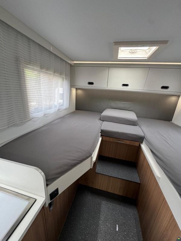 Adria S65L TEILIN.AUTOMAT.LÄNGSBETT