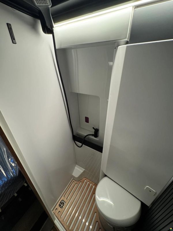 Mercedes Benz Supertwin MB 600 SPB