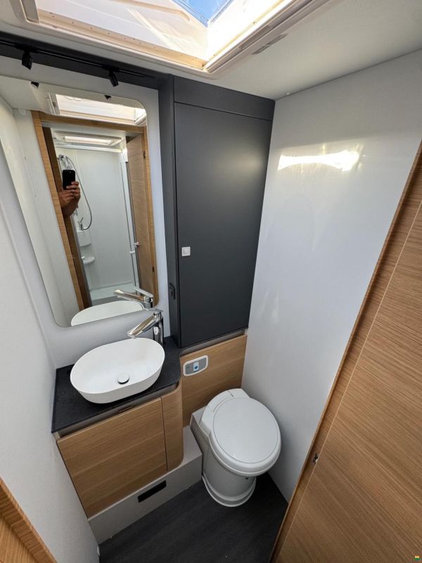 Adria Coral 670 DL 60 Jahre Edition