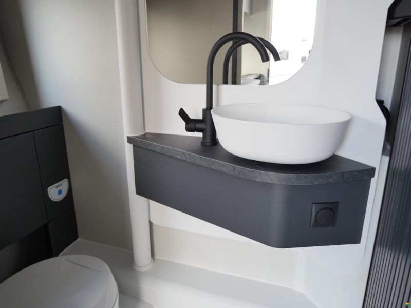 Adria Action Sports 391 LH - 2026