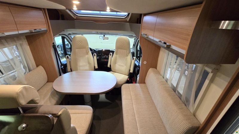 Knaus Sky Wave 700 MEG / Celebration