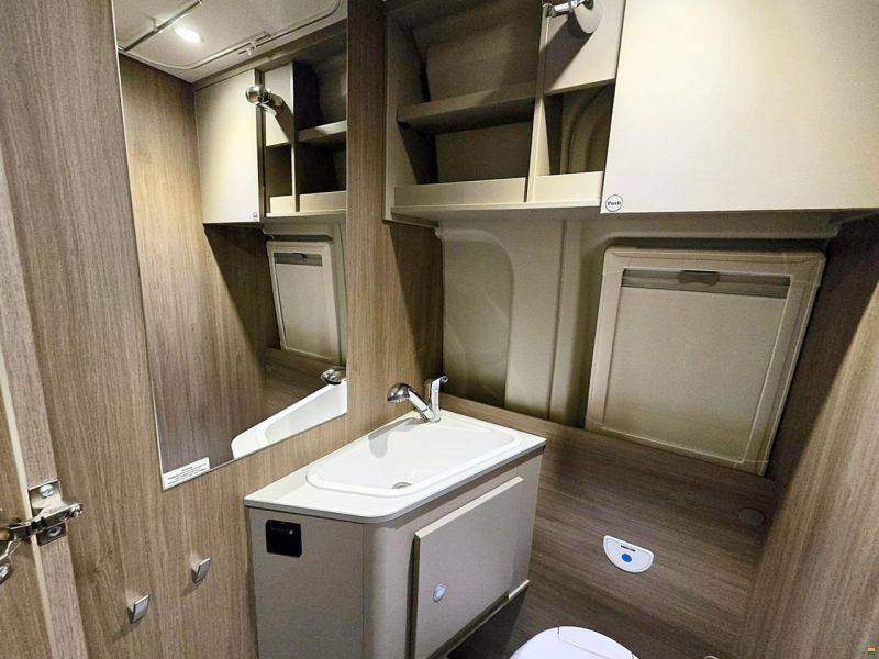 Carado CVE 540 2.2 HUBDACH AUTOMAT MJ