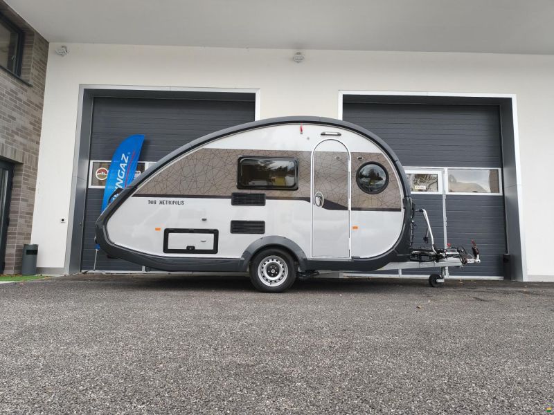 T@B 400td mit Küche, Sitzgruppe, WC, Mover!