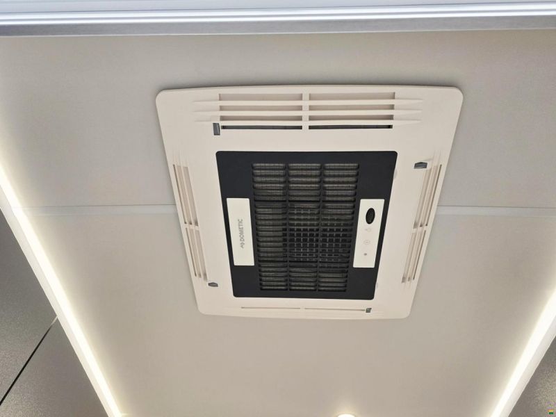 Weinsberg CARATOUR 600 ME 2.3 MJ