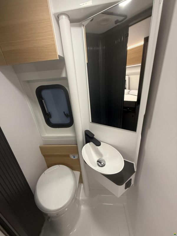 Adria Twin 60Y 640 SLB