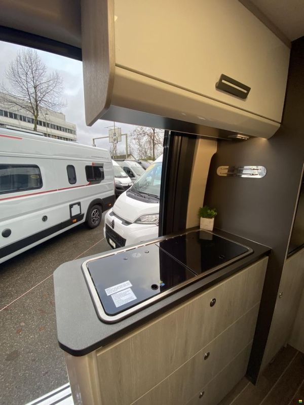 Roller Team Living DUO XL Sport, Fiat 140PS Automat