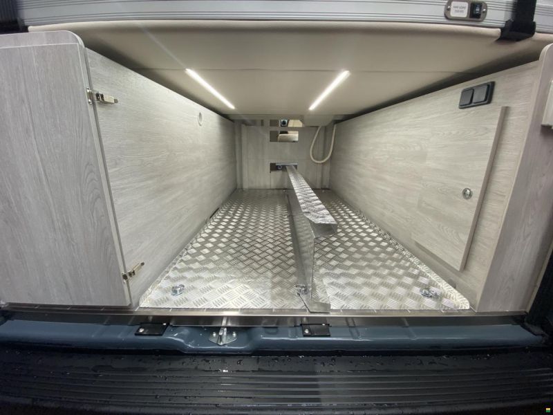 Roller Team Living DUO XL Sport, Fiat 140PS Automat