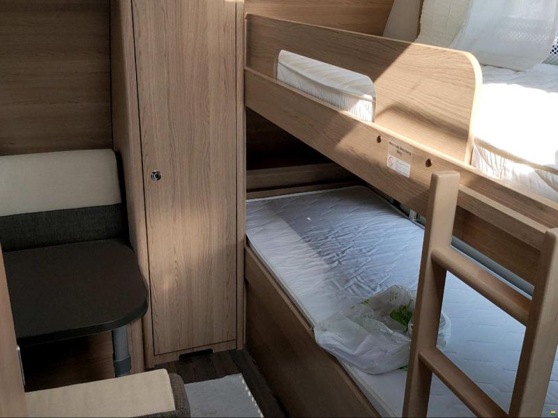 Bürstner Averso Plus