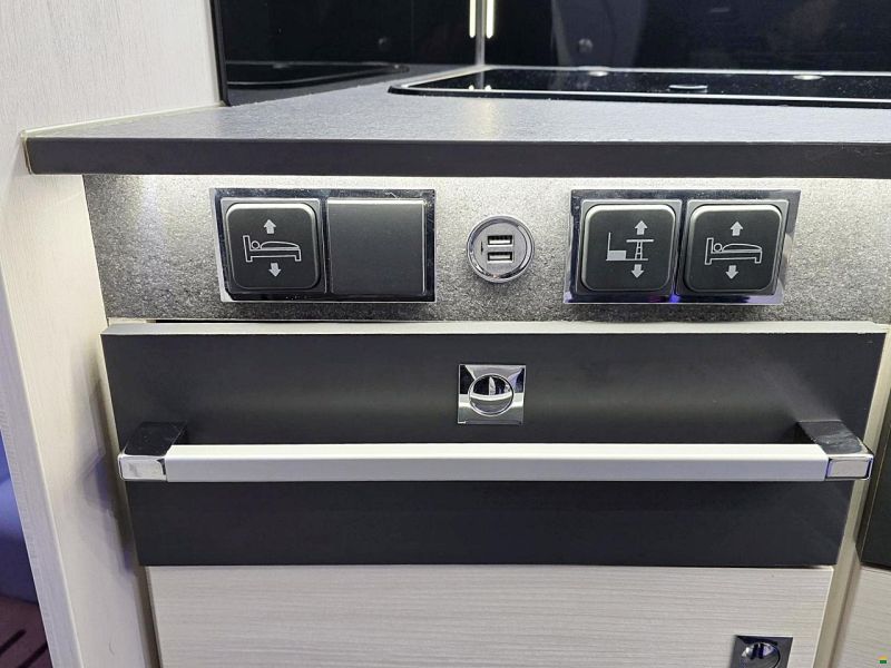 Challenger 380 GRAPHITE EDITION PREMIUM 2.0 AUTOMAT