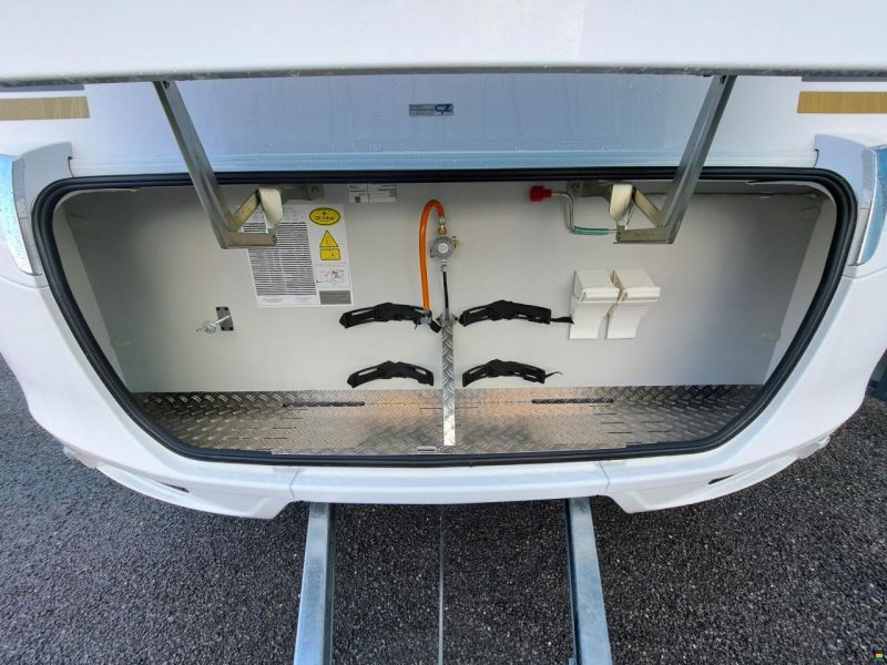 Bürstner Averso Plus 520 TL B66