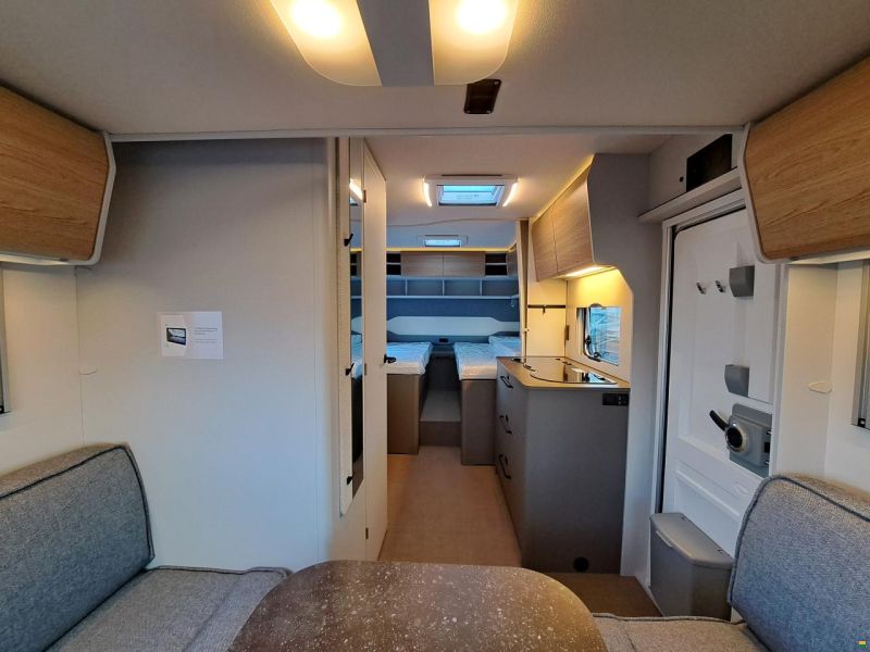 Bürstner Averso Plus 520 TL B66