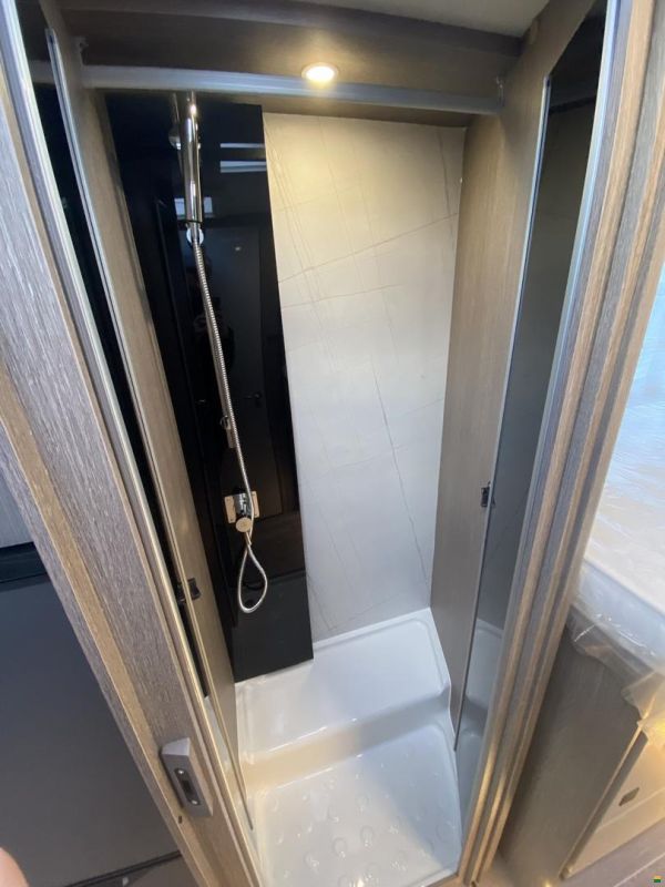 Roller Team Zefiro 287 TL, Fiat 140PS Automat