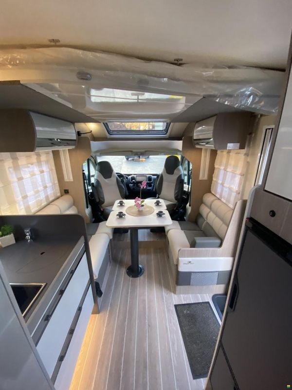 Roller Team Zefiro 287 TL, Fiat 140PS Automat