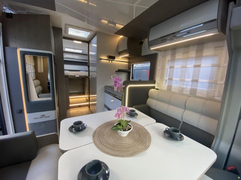 Roller Team Zefiro 287 TL, Fiat 140PS Automat