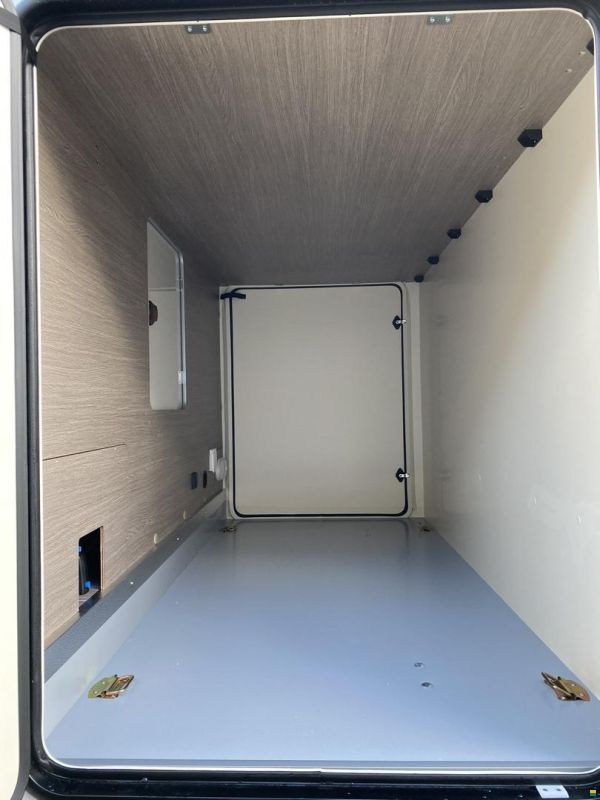 Roller Team Zefiro 287 TL, Fiat 140PS Automat