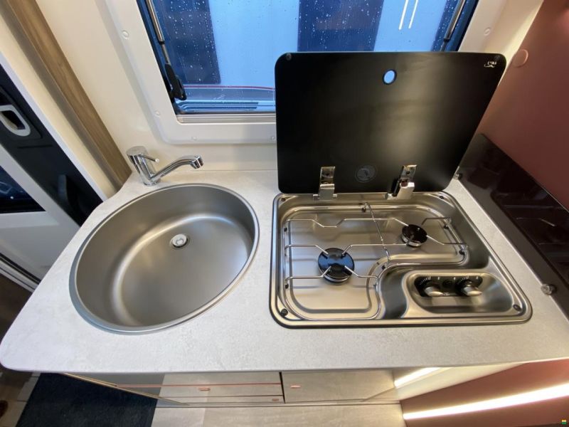 Roller Team Kronos FIT 281P, Ford 165PS Automat