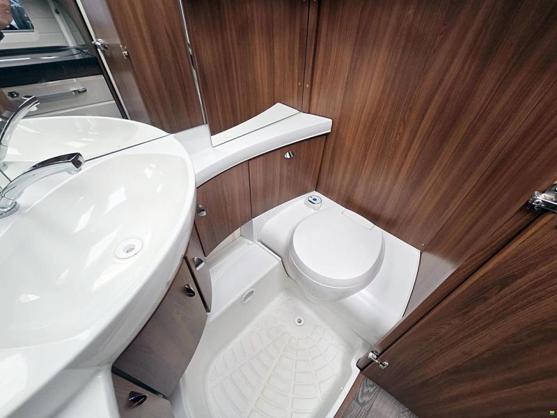 Hobby 495 UL PREMIUM CAMPER