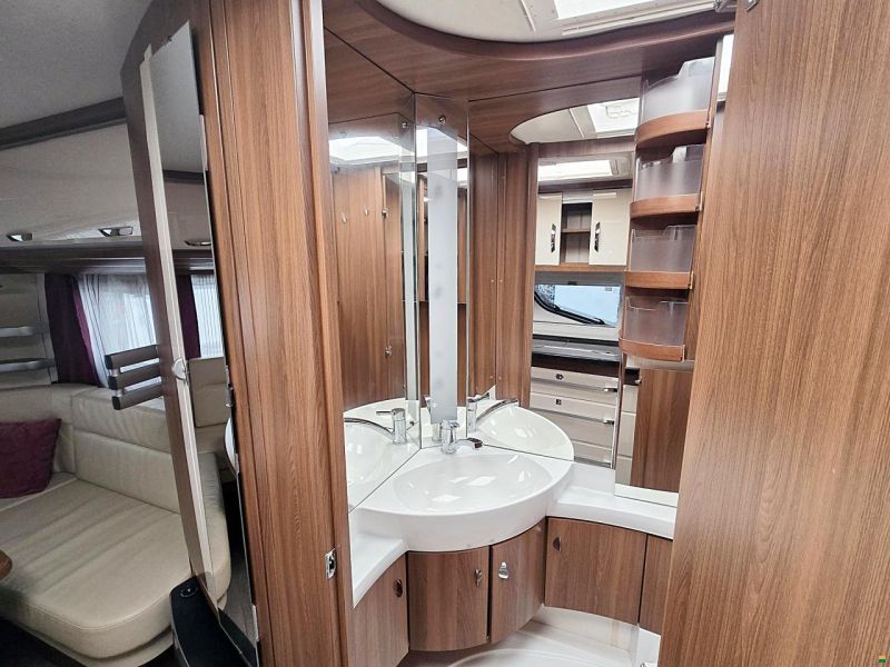 Hobby 495 UL PREMIUM CAMPER