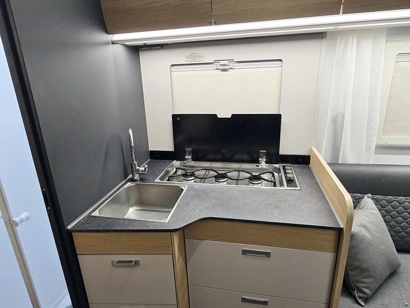 Adria Coral 650 DL AXESS 2.2 HDI