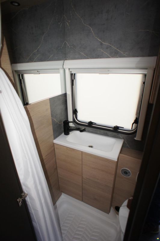 Weinsberg CaraOne 390 PUH